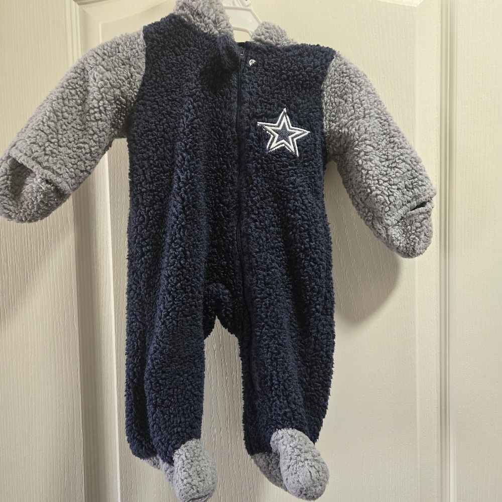 Dallas cowboys suit